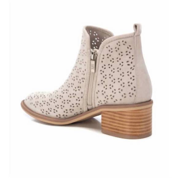 NEW XTI women's suede ankle booties in ice - Picture 3 of 3
